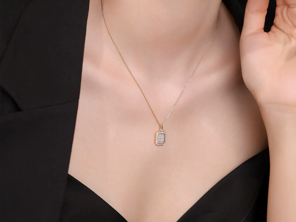 Collana Cyre The Quadratus indossata - Diamante Lab-Grown 0.4-1.2ct Oro  - Cyrediamond